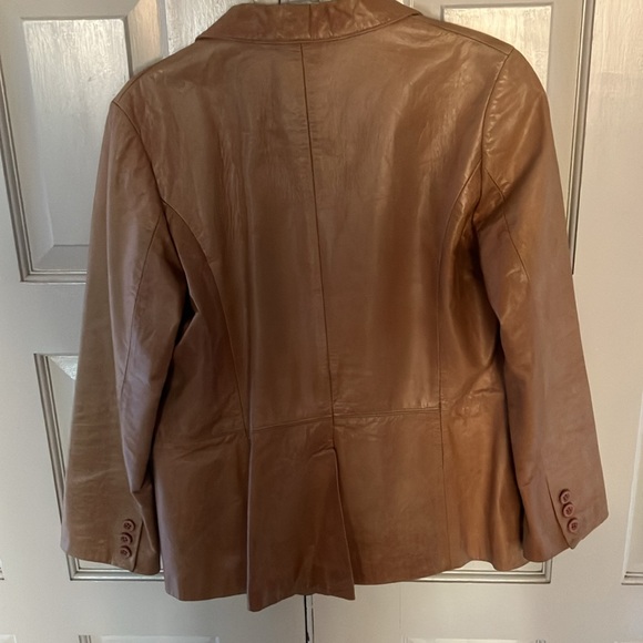 Size 12 Camel colored leather blazer - Picture 2 of 5